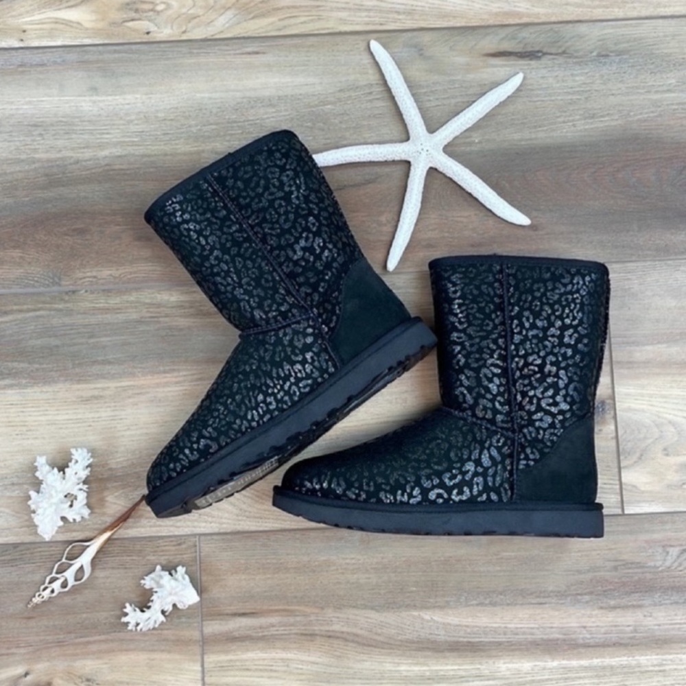 🌴🔆UGG- CLASSIC SHORT SNOW LEOPARD BOOTS PINK🔆🌴 - Picture 5 of 14
